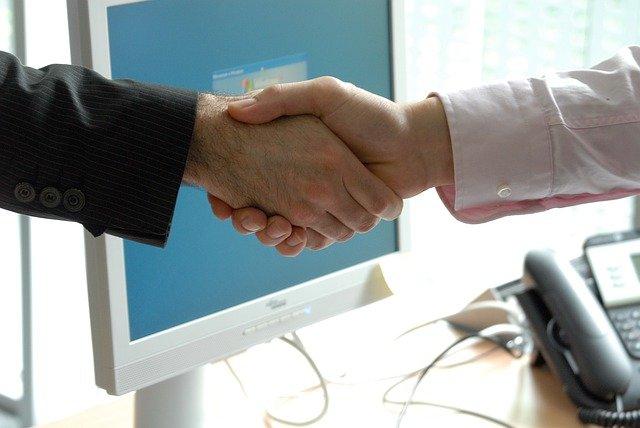 hand-shake-gddd49abe5_640 Weboldal készítés